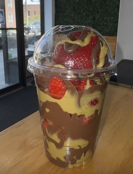 Viral Dubai Strawberry Cup.