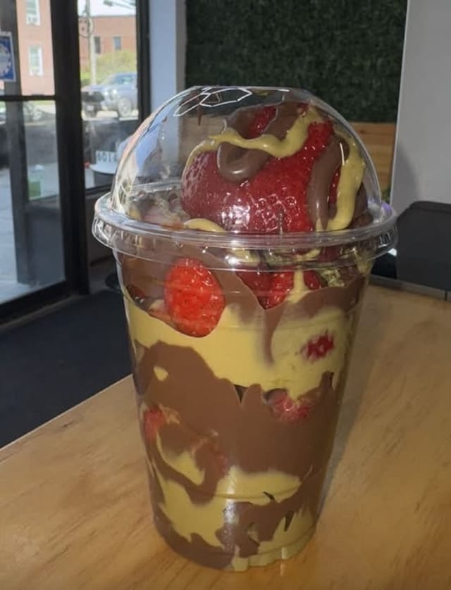 Viral Dubai Strawberry Cup.